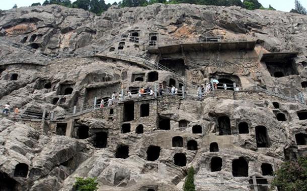 Rescuing the ancient Buddhist artifacts of the Yungang Grottoes